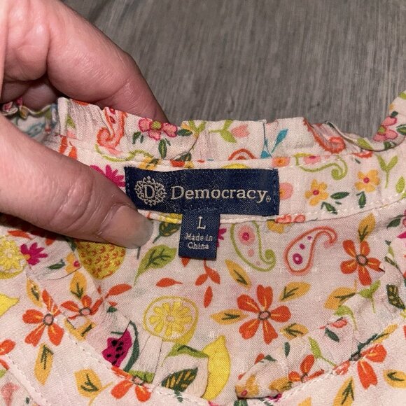 Democracy Multicolor Fruit Floral Print 3/4 Sleeve Button Down Blouse Size Large - Picture 7 of 8